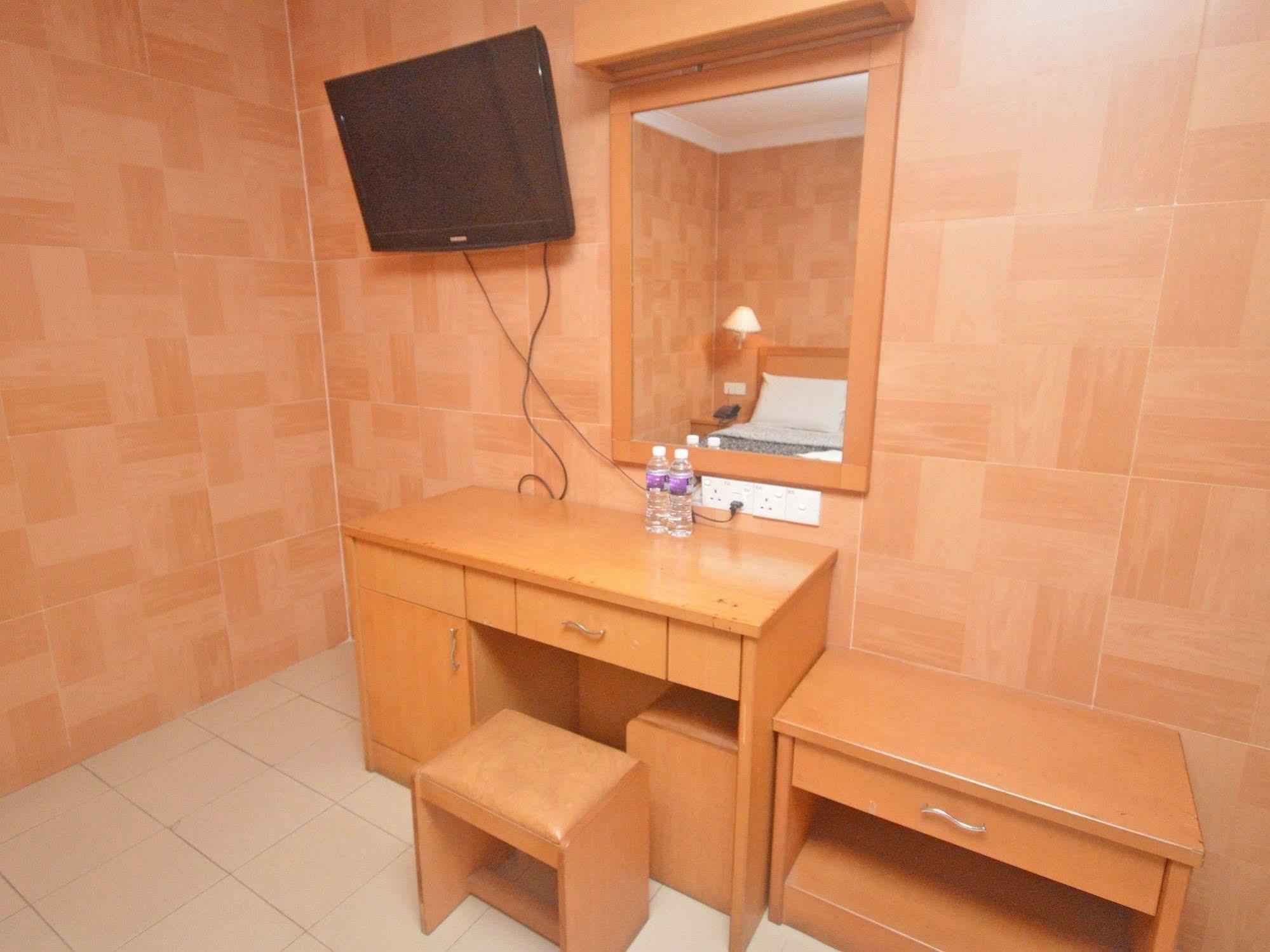 Nida Rooms Nagoya Business Center Batam Exterior foto